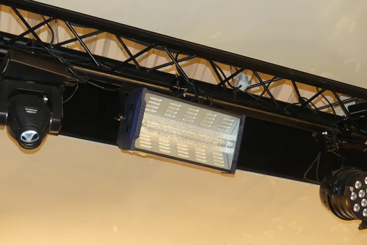 Showtec Strahler Modell: Titan Strobe / Hinweis: ohne Traverse